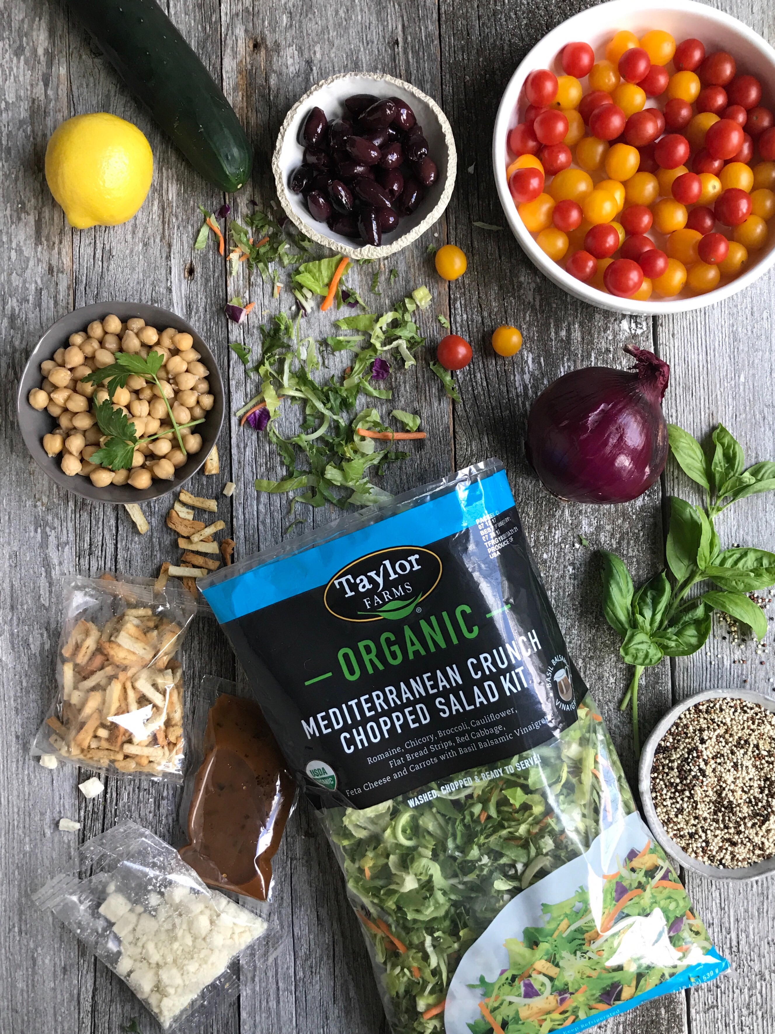 Mediterranean Crunch Chopped Salad Kit